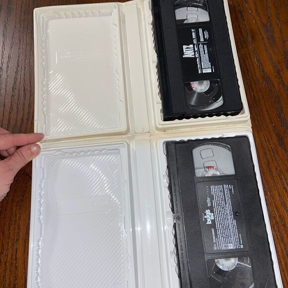 Disney vintage 90’s bugs life and antz VHS - Picture 2 of 3